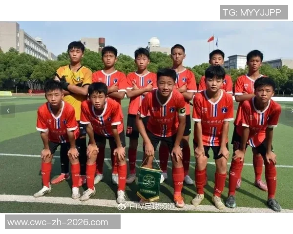 武汉体院足球教练助力青少年成长培养未来足球人才的使命与责任